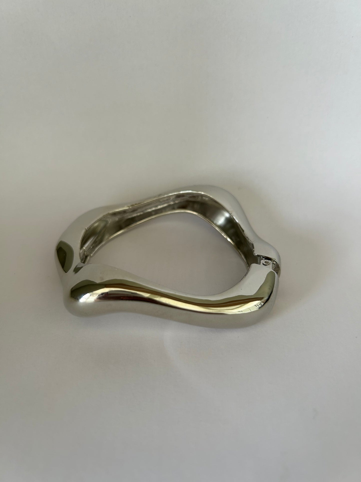 VINTAGE ASYMMETRICAL BANGLE