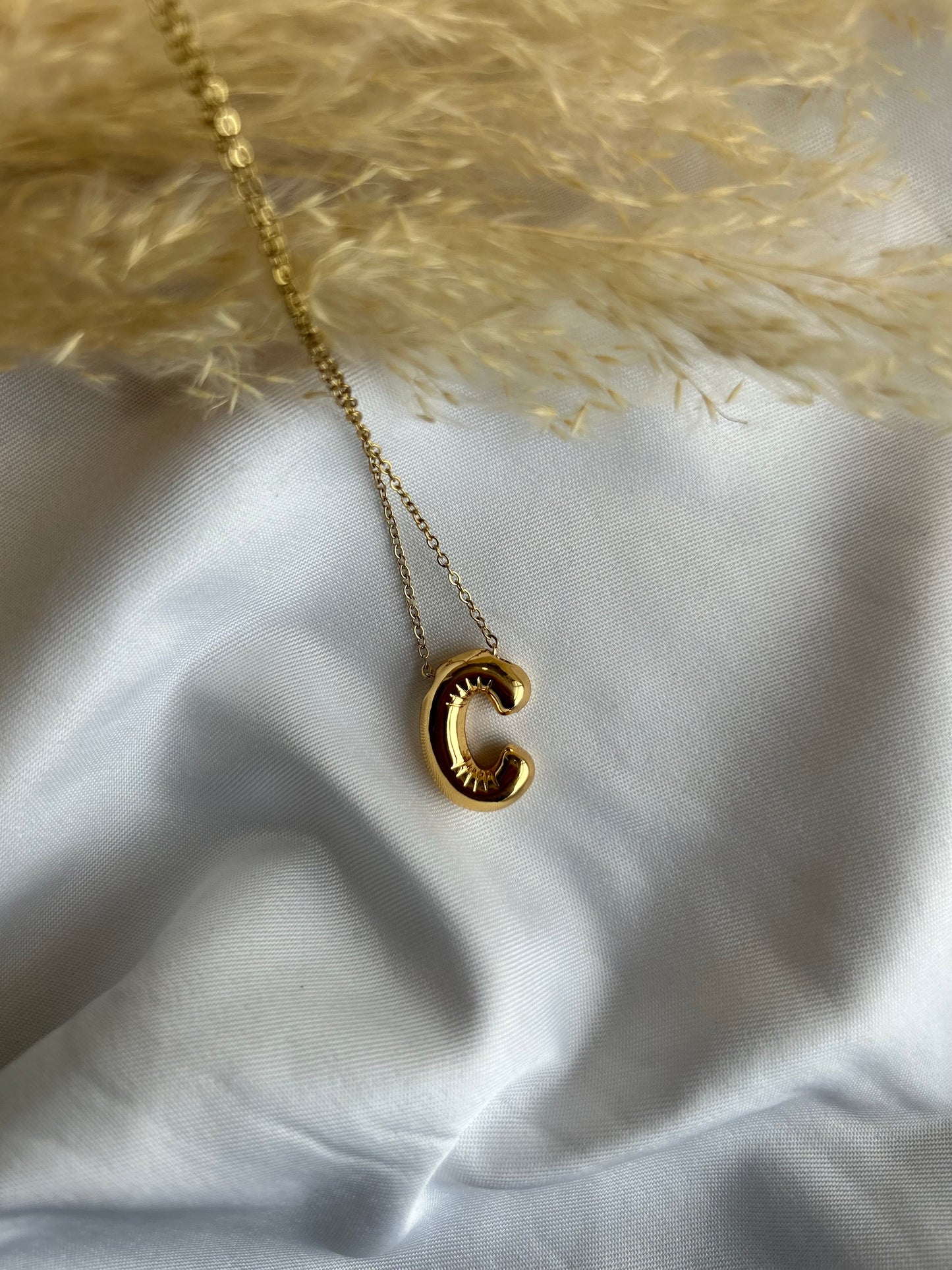 BUBBLE INITIAL NECKLACE (GOLD)