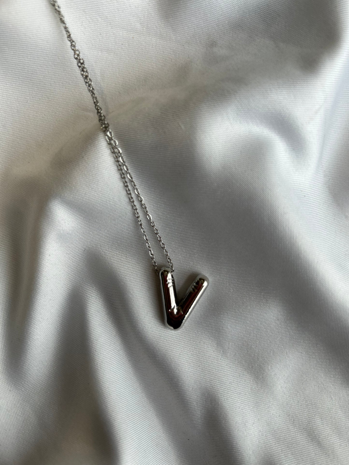 BUBBLE INITIAL NECKLACE (SILVER)