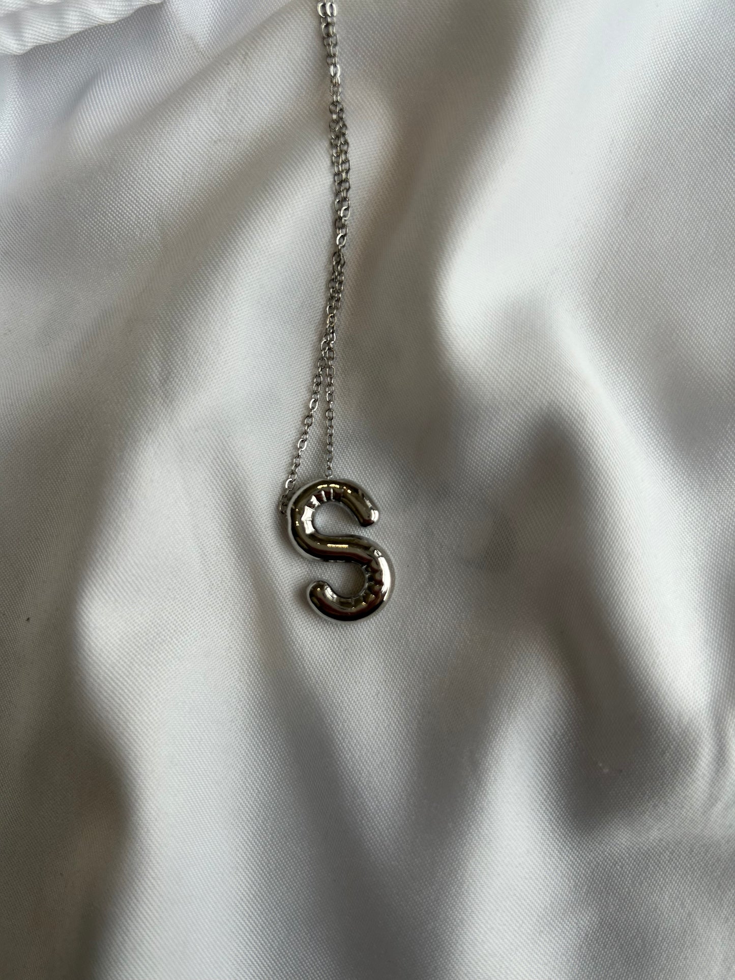 BUBBLE INITIAL NECKLACE (SILVER)