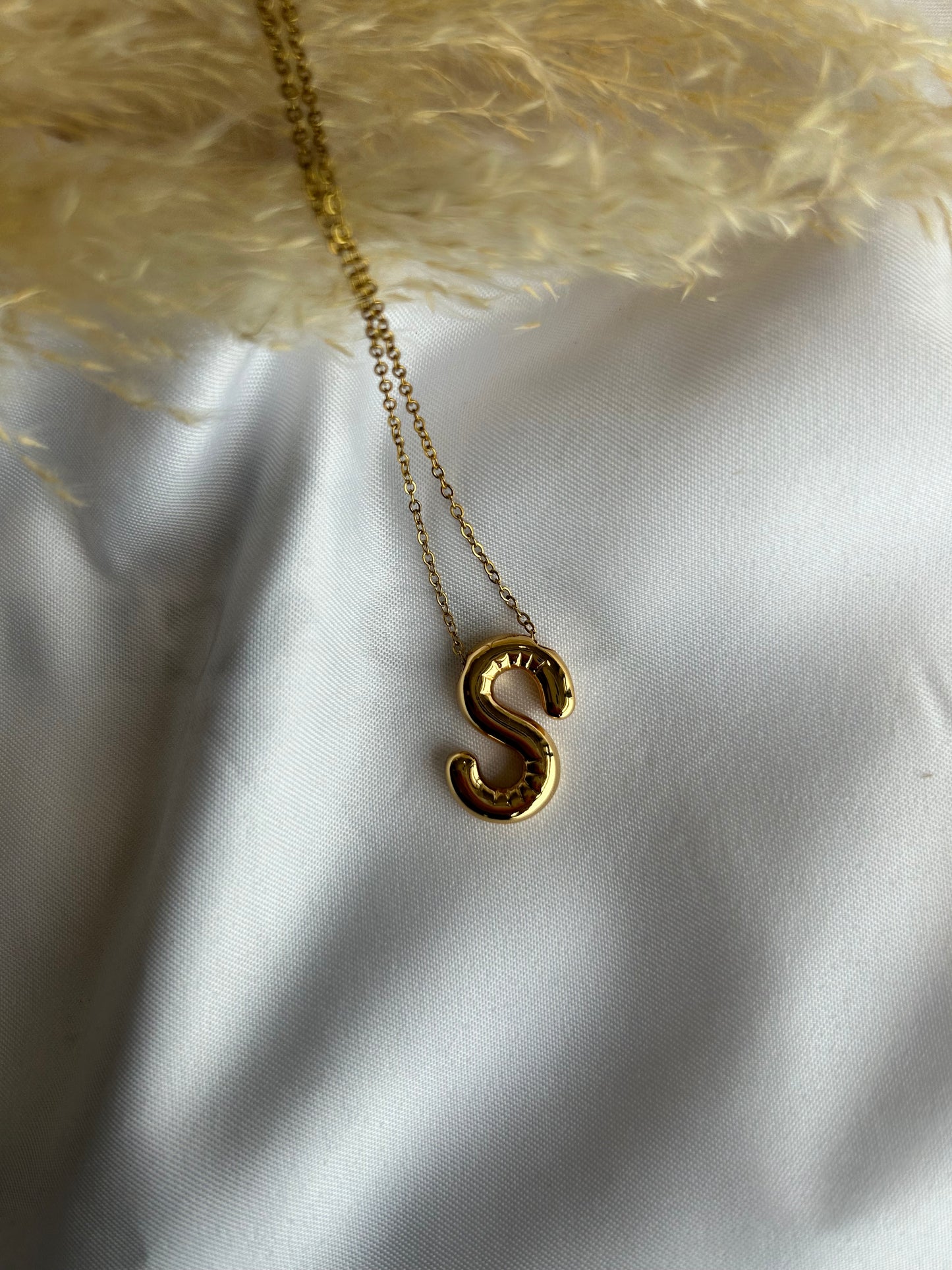 BUBBLE INITIAL NECKLACE (GOLD)