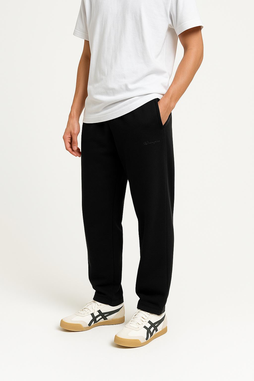BLACK SWEATPANTS